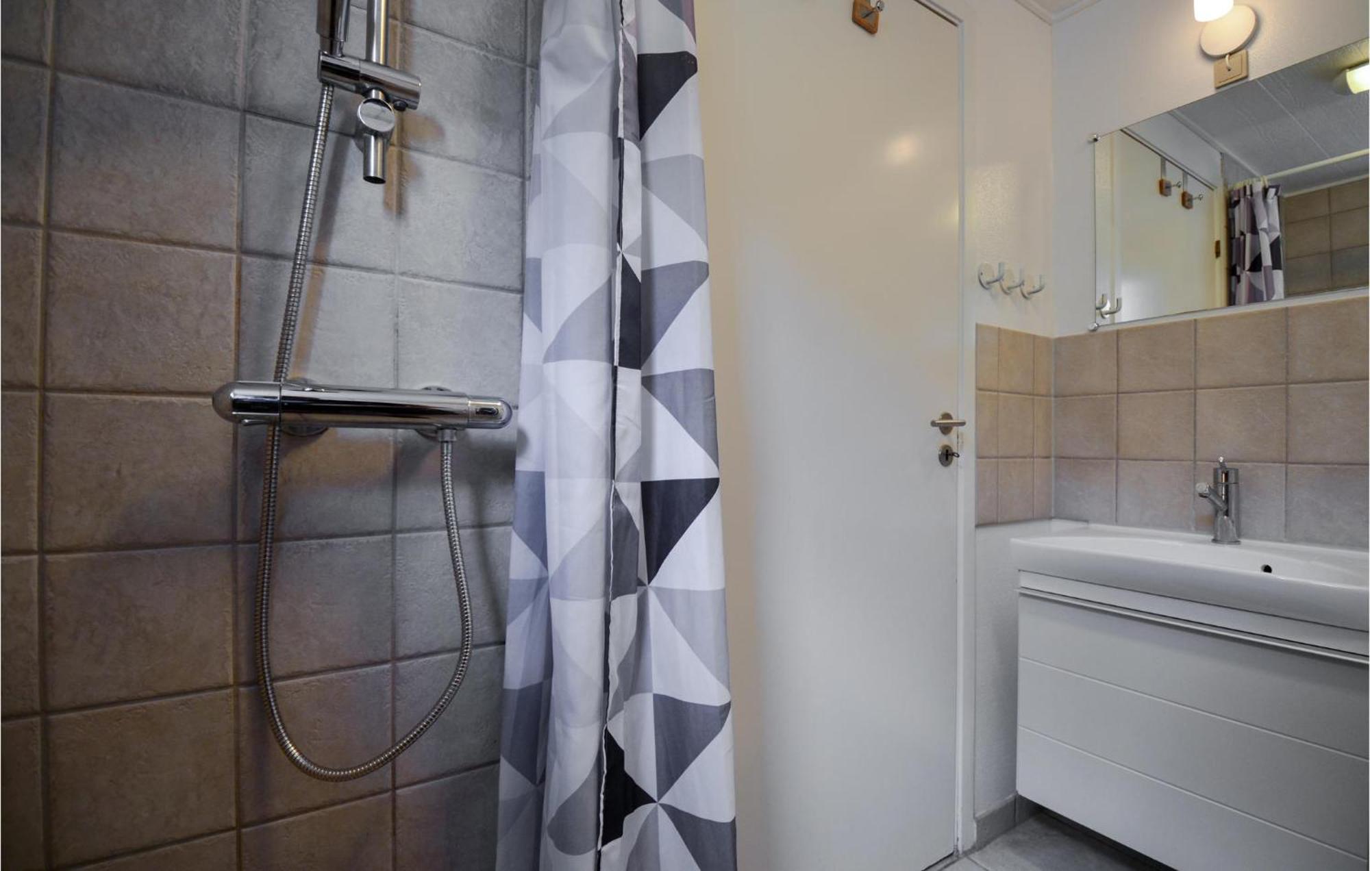 3 Bedroom Amazing Home In Ebeltoft Exterior photo